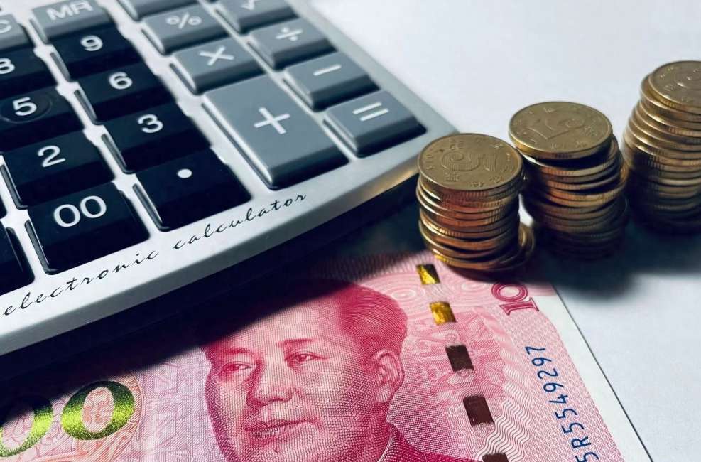 Multiple Hong Kong Dividend ETFs Hit Limit Down!